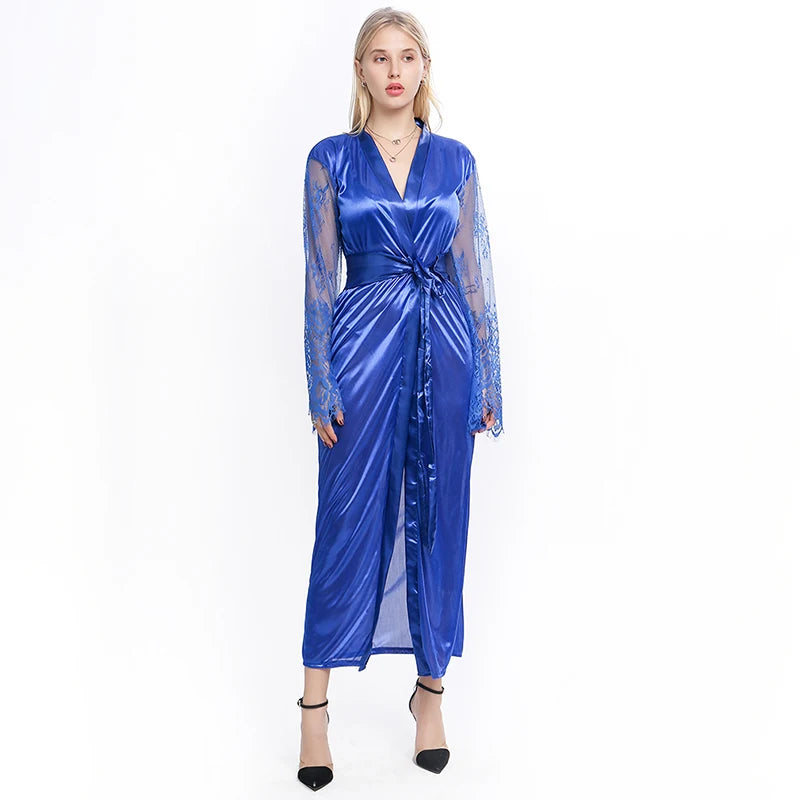 Chemise de nuit longue en dentelle, imitation soie glacée, couleur unie.